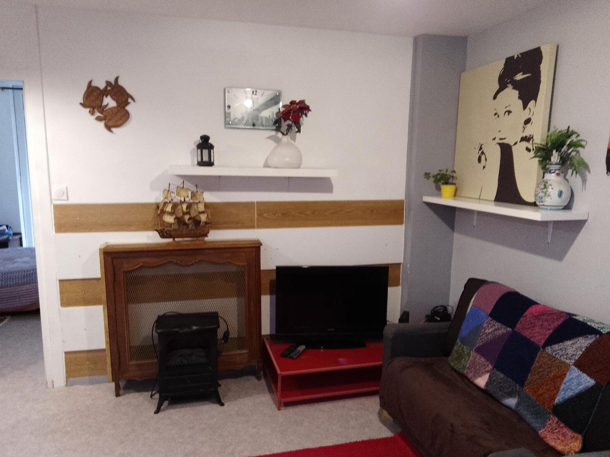 Guesthouse Familial Pour 2,3,4 Personnes De 44M2- Accessible Handic -Rez De Chaussee-Vues Sur Rue Et Patio Prive - Sejour, Chambre Separee-Cuisine,Salle De Bain,Lit Double Et Canape-Lit 2Pers-Entree De La Rue Berzelius-5 Minutes Du Metro Brochant-Lig Париж Екстериор снимка